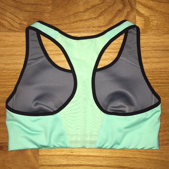 Nike Sports Bra - Picture 2 of 2